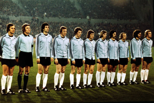 6月23日足球热点:转会市场动态,姆巴佩去向成谜