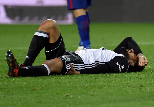 贝克汉姆的黄金右脚:重温他的经典进球瞬间