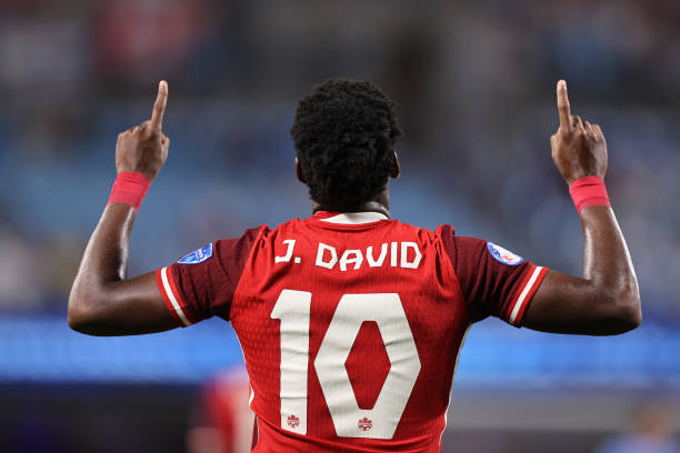 德甲最新战况速览:比分、射手榜、排名全解析