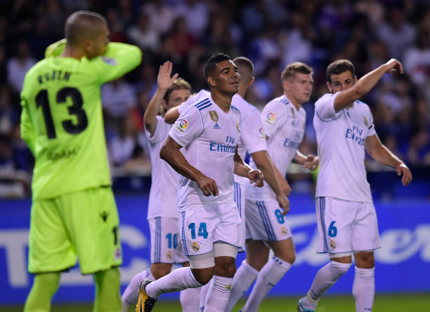 欧冠决赛巅峰对决：皇马3-1力克利物浦，第14次捧起大耳朵杯