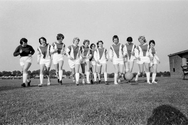 女足欧冠资格赛第二轮：关键对决与精彩进球回顾