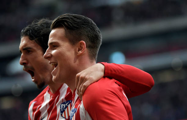 南京业余足球杯赛激战正酣，草根球员展现足球热情