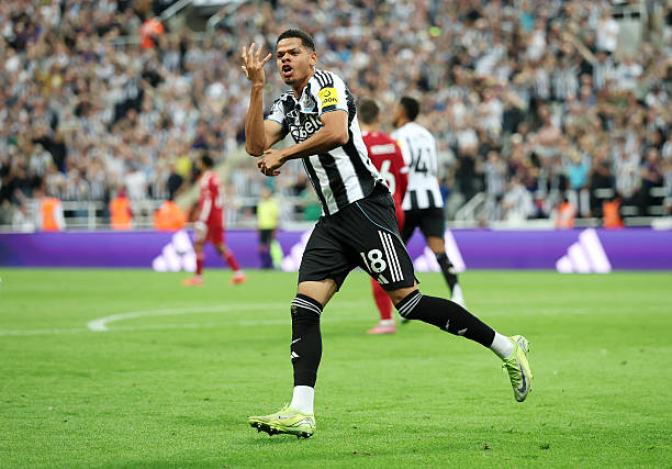 那些年我们追过的克林斯曼：颜值与球技并存的金色传奇