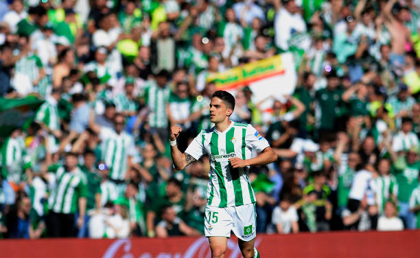 谁是国家队比赛中的帽子戏法之王?