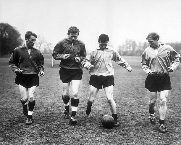 定位球防守战术:如何避免被对手抓住漏洞破门