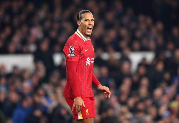 点球大战规则详解:换守门员的时机与限制