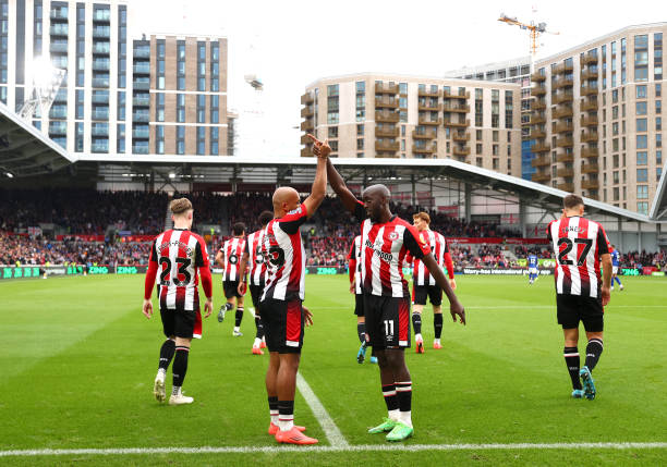 从拉努斯到世界：马拉多纳出生地的足球传奇