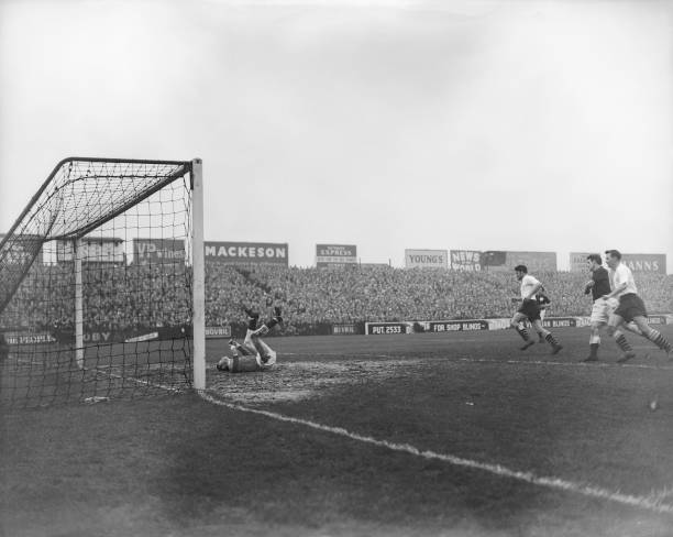 曼联英超赛事直播:CCTV5带你直击老特拉福德激情之夜