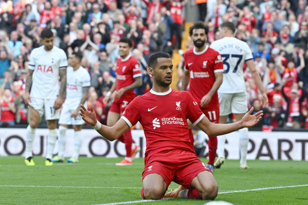 购买姆巴佩正版球衣:如何选择正确号码?