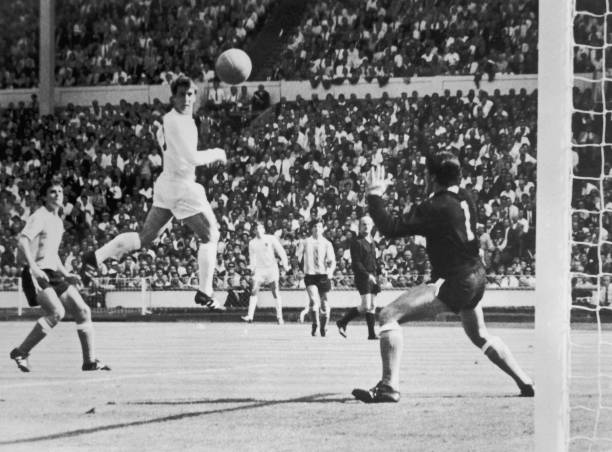 意甲史上最强进攻组合：马拉多纳与卡雷卡的黄金搭档