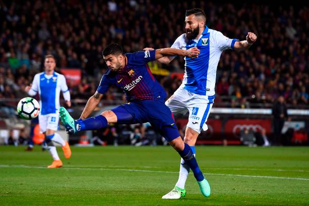 点球失误分析:哪些常见错误导致射门失败?