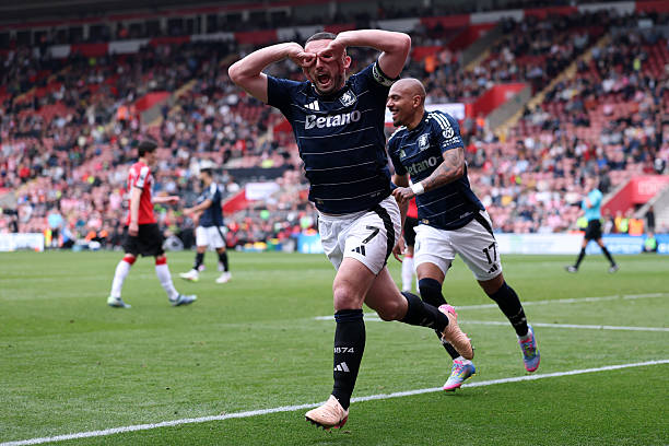 帽子戏法对决：两位球星谁能独揽双冠？