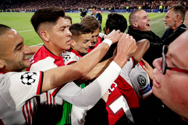 姆巴佩与偶像德罗巴同框！致敬非洲足球传奇