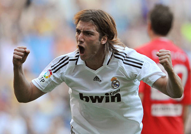 当足球遇上艺术:回顾罗伯特巴乔的巅峰颜值时刻