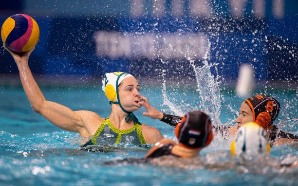 奥运游泳女将风采:历届金牌得主比赛视频合集