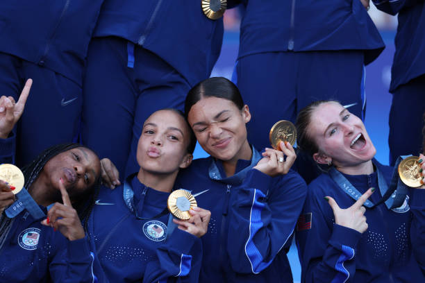 她们的名字镌刻奥运史册:最具影响力的女子游泳冠军