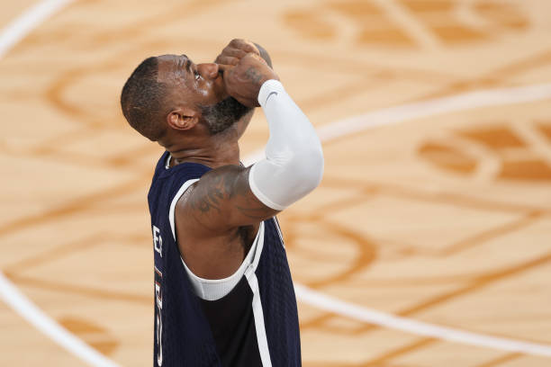 乒乓球奥运比赛规则：发球、计分与换边要求