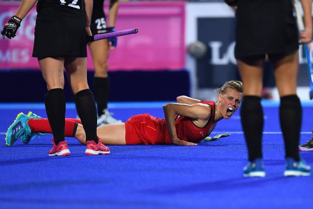 跳水冠军吴敏霞与男友甜蜜同框，细节满满显真情