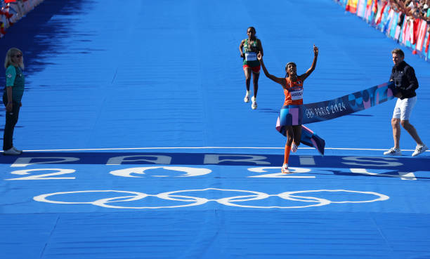 田径二级运动员标准：男子项目成绩要求详解