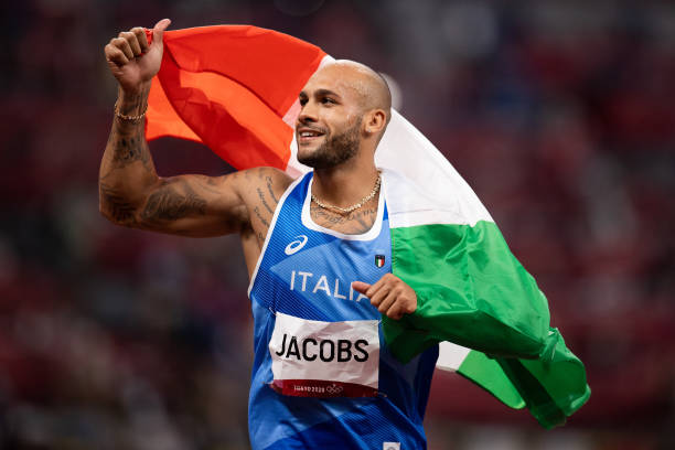 从规则角度看田径鱼跃冲线的有效性