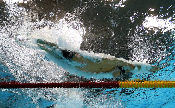 跳远儿童:用汗水浇灌的冠军之路