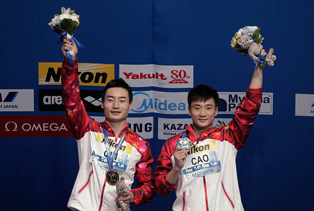 田径史上的巅峰：跳高世界纪录保持者的传奇故事