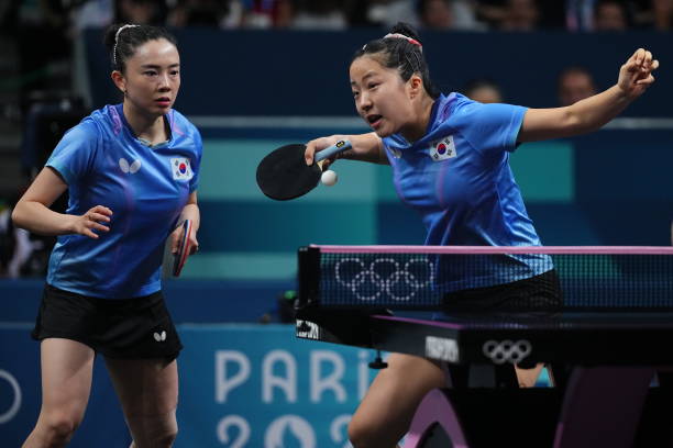 从球拍到荣耀:世界冠军的乒乓球装备解析