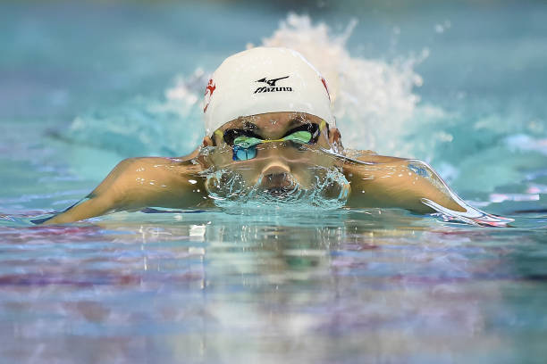 成人蛙泳分解动作教学：从基础到进阶技巧
