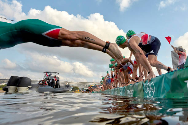 去游泳别带太多东西，毕竟最后都要用来捞我。