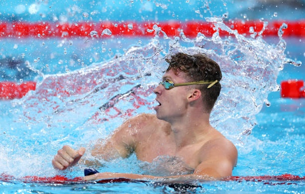 艺术与水的交融:游泳池绘画技巧全解析