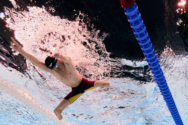 减压又塑形:游泳和瑜伽哪个更适合现代女性?