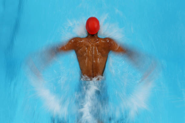 男子100米自由泳决赛:世界纪录保持者能否卫冕?