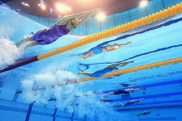 影响游泳教练薪资的关键因素：经验、口碑与教学能力