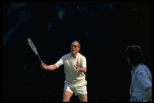 网球换场时机详解:何时需要交换场地?