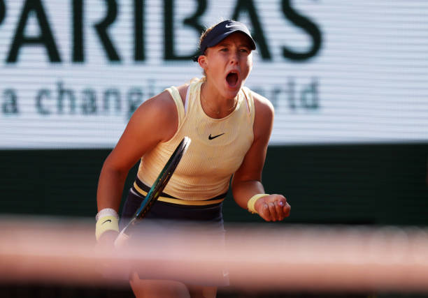 双打场地宽度测量方法及标准尺寸解析