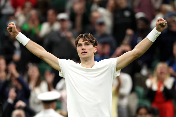 2021温网男单决赛：德约科维奇冲击第20座大满贯现场直播