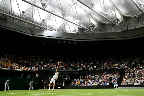 梅德韦德夫的反手技术解析:为何成为他的制胜武器?