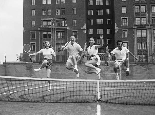 影响户外网球场造价的关键因素:从地面到围网