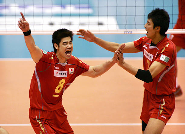 排球比赛中的替换策略：每局最多请求替换队员次数