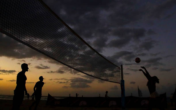 自由人专精：防守站位、垫球技巧及一传保障打法研究