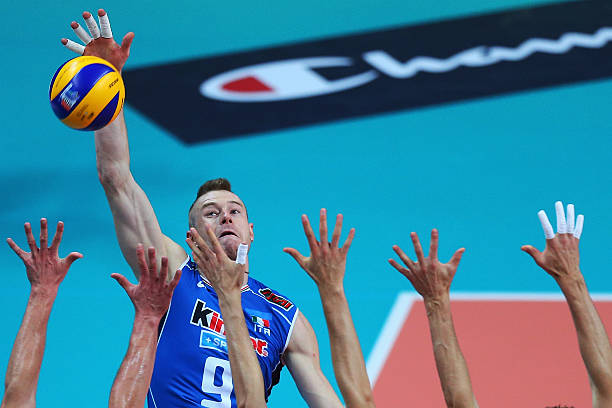 龚翔宇2015年：初露锋芒的排球新星