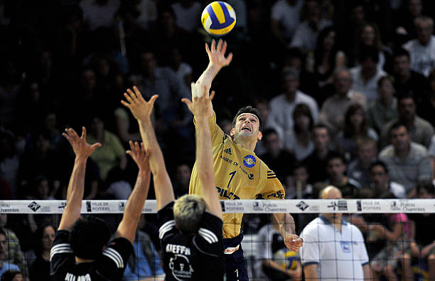 从游戏化角度改进排球规则教学的思考