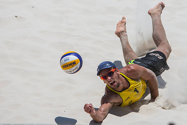 排球比赛技术犯规与行为不当判罚视频教学