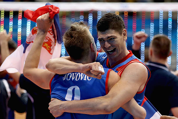 拦网技术精讲:如何有效阻挡对手的进攻