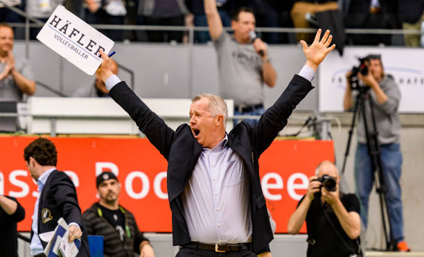 赵蕊蕊与队友的合作:她与哪一届女排队员配合最默契?