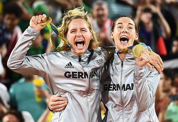 排球发球姿势常见错误及纠正方法视频教学