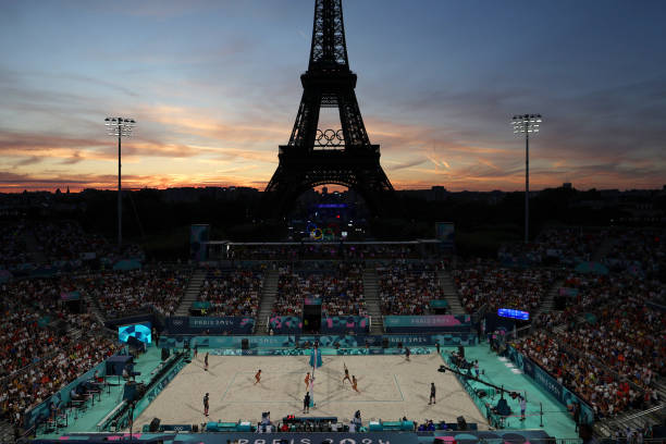 排球场地尺寸对比：标准宽度与沙滩排球的差异