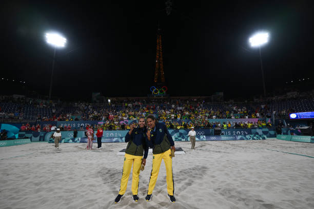 排球手势全解析:看懂教练和队友的暗号