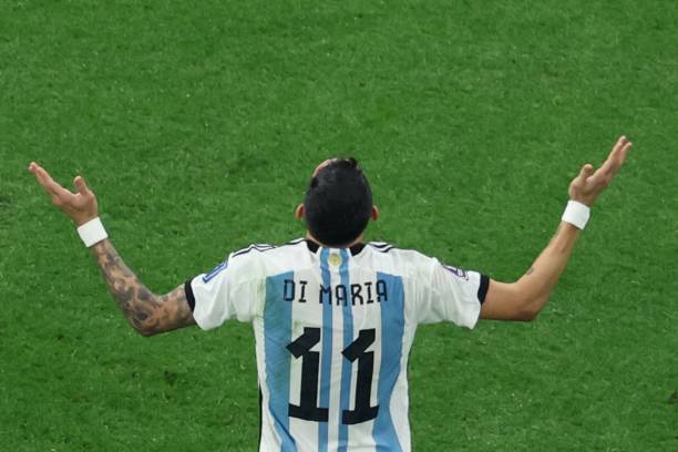 从圣卡西到德赫亚：2014世界杯西班牙门将位置的风波与争议