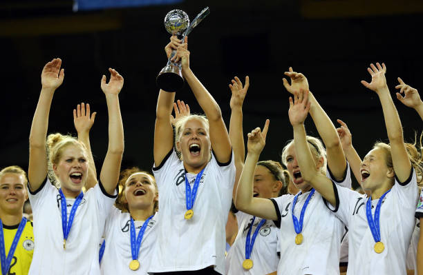 2022世界杯点球大战:阿根廷夺冠之路最后时刻